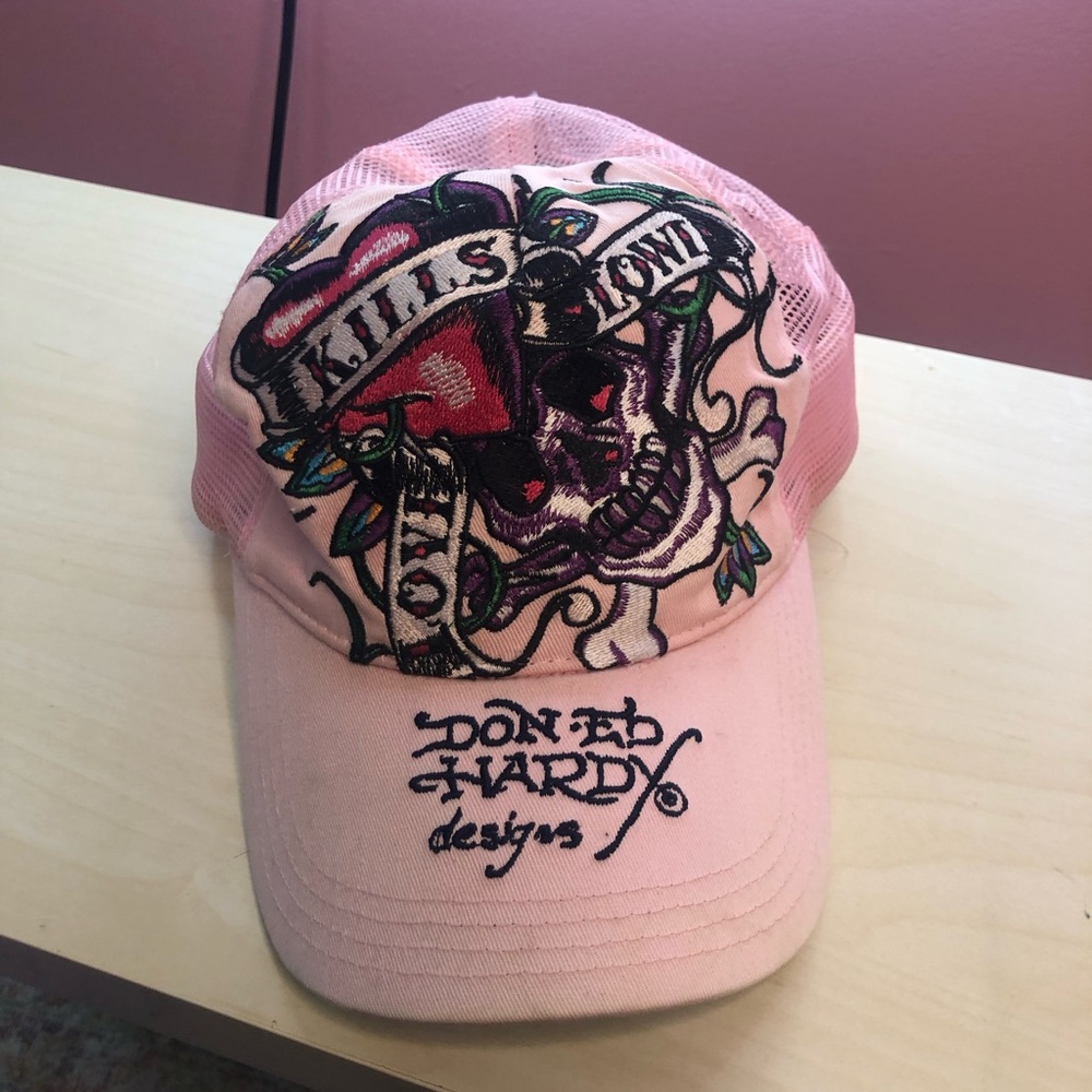Vintage ed hardy mesh snap back hat